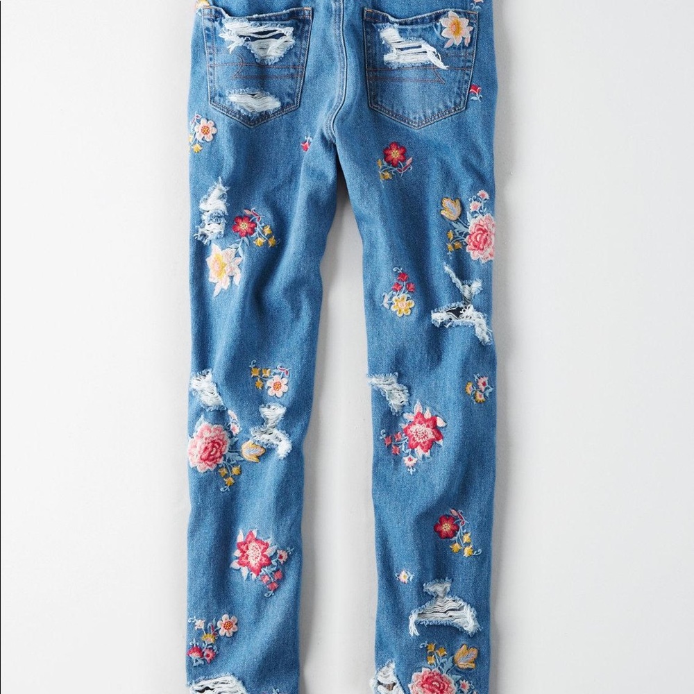 American Eagle Floral Embroidered Jeans Size || 16